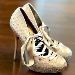 KURT GEIGER ROSE GOLD LACE UP SHOES